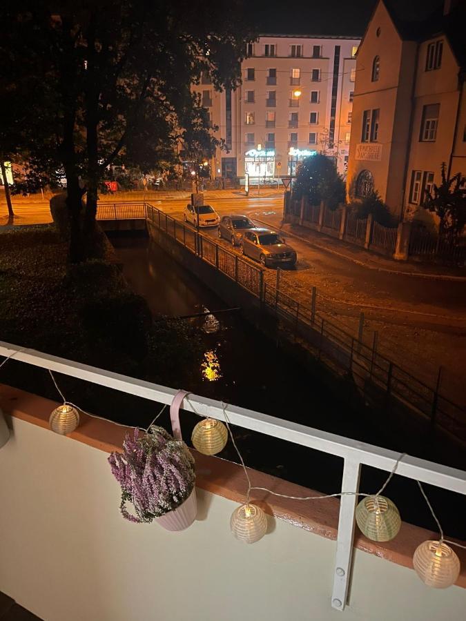 Lilis Apartment Mit Balkon Augsburg Eksteriør bilde